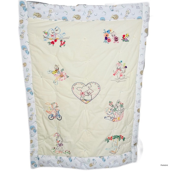 Vintage hand embroidered baby quilt with birds and animals precious moments - Picture 3 of 12